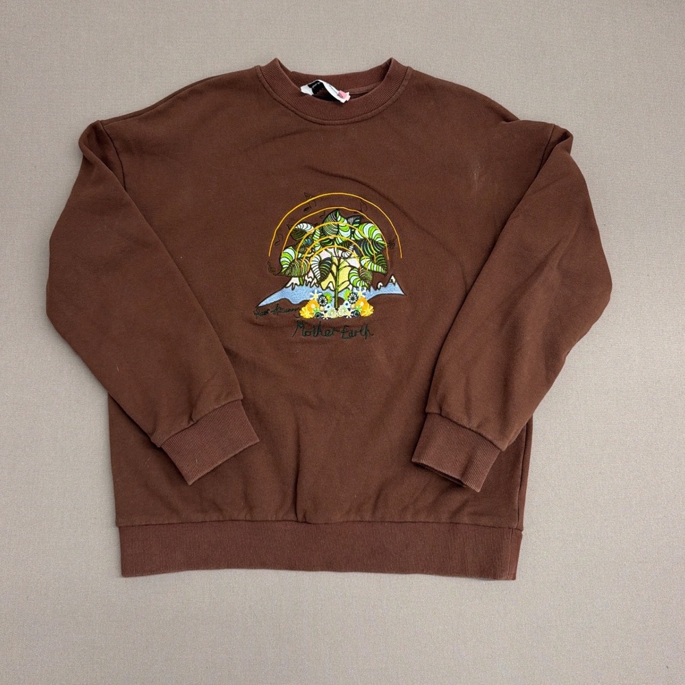 House of Sunny Mother Earth Brown Graphic Sweatshirt Mens Small Embroidery